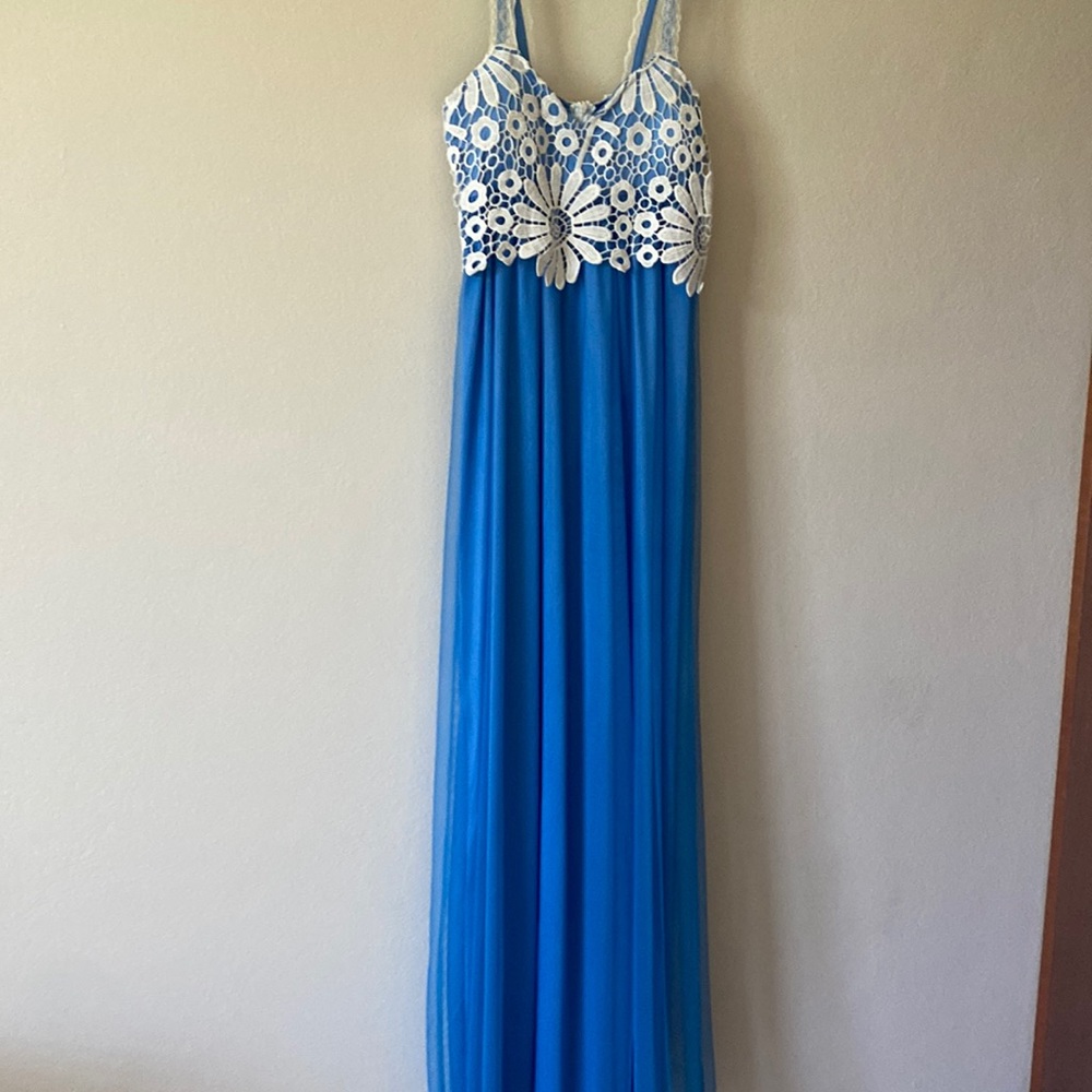 Maxi